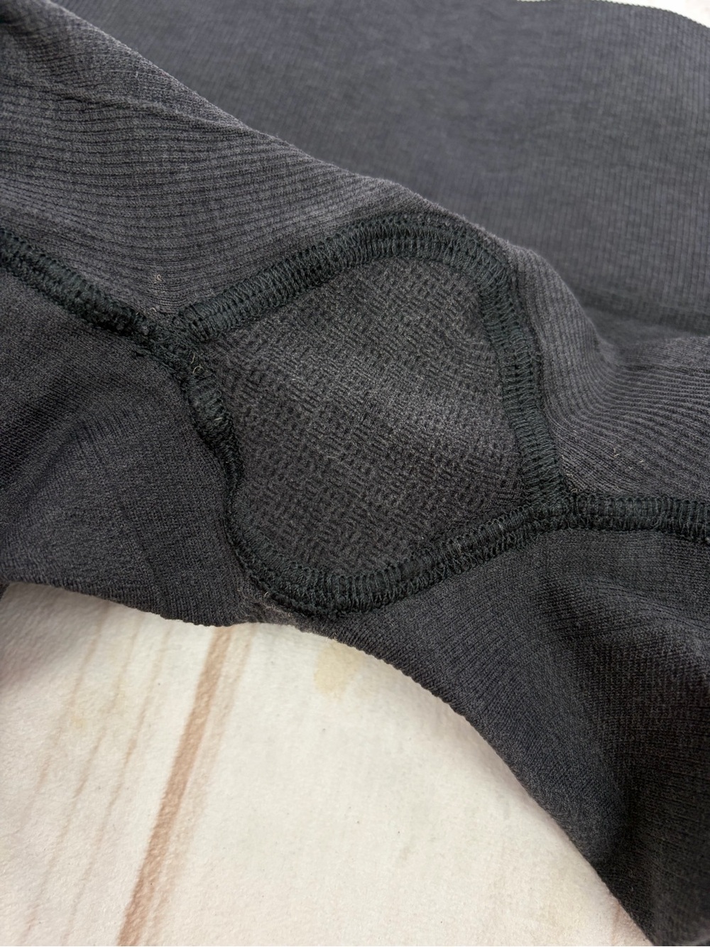 Lululemon In The Flow Crop II Heathered Deep Coal Sz 6 - Picture 11 of 16